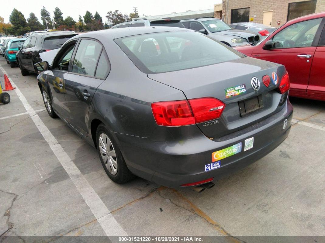 3VW2K7AJ9EM404919